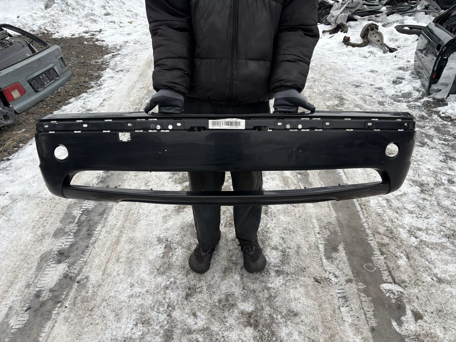 Передній бампер БМВ Е46 Передний Чорний Рестайл BMW BlackSaphire