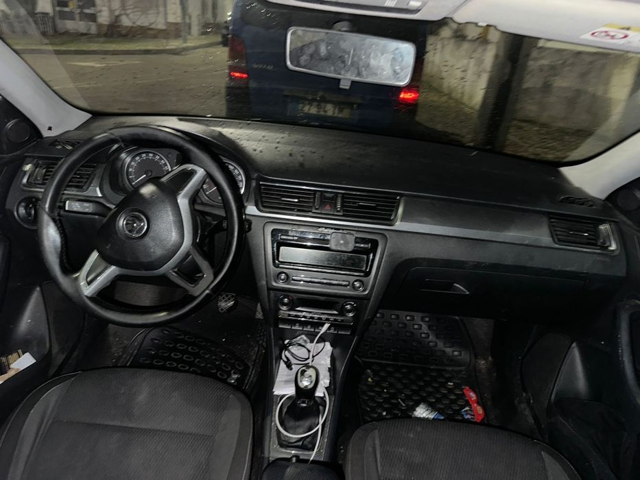 Skoda rapid impecável
