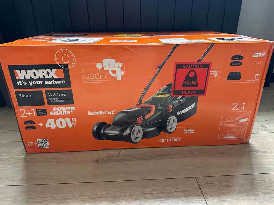 Kosiarka akumulatorowa Worx WG779E czarna TOMI-TECH