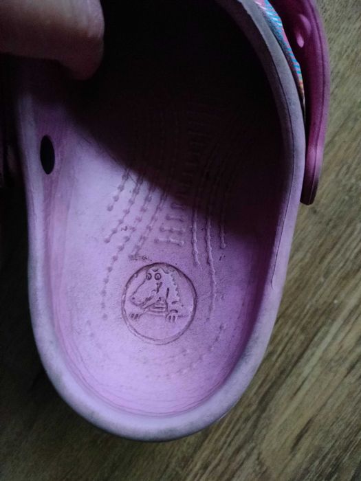 Klapki chodaki Crocs Hello Kitty 32