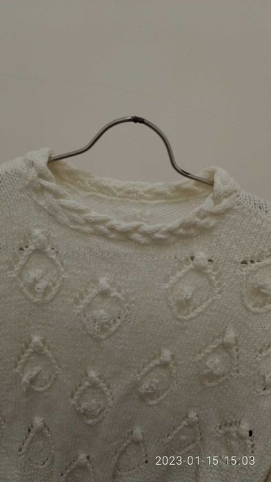 Свитер белый женский