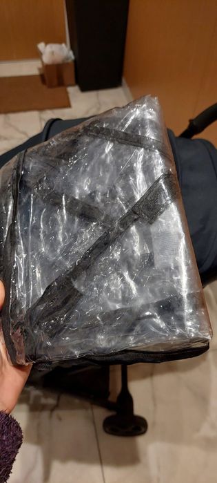 Carrinho Maxi-Cosi Lara 2 – Ultra Compacto + Capa de Chuva