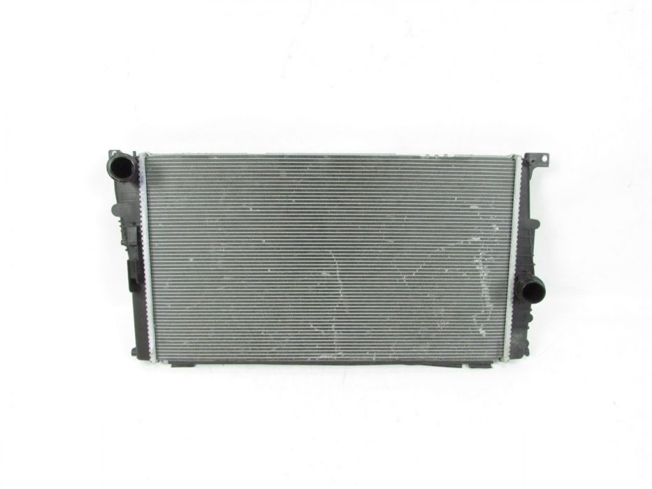 Radiador De Água Bmw I8 Ref: 17118673371