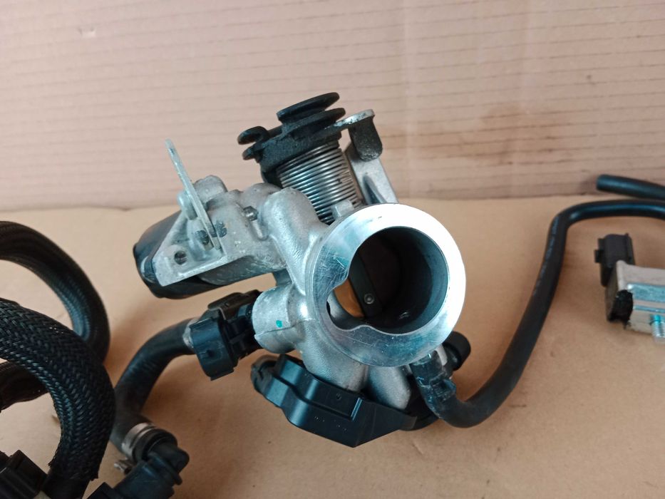 HUSQVARNA SVARTPILEN 125 Przepustnica Czujnik TPS Przewody 2023