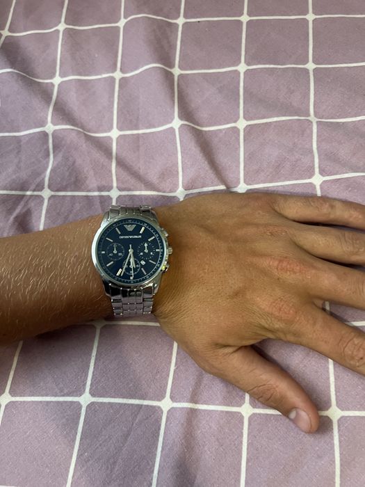 Продам годинник Emporio Armani