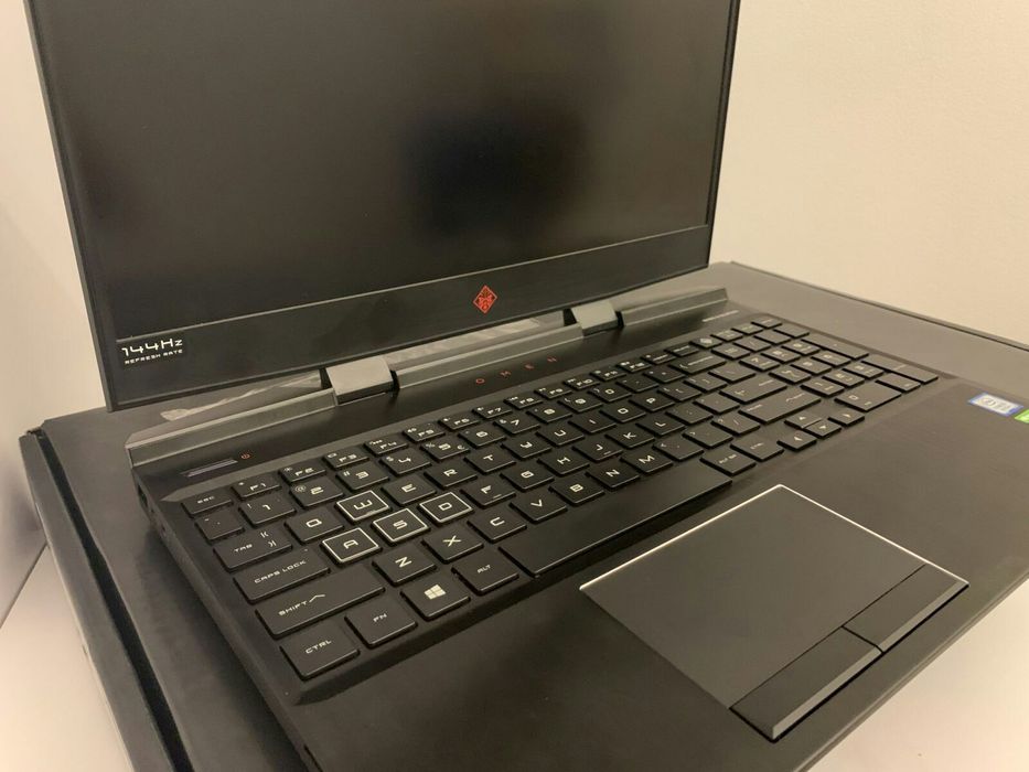Продам ноутбук Hp Omen 15  i5-9300h GTX1650 SSD256 Sata 1T 144hz