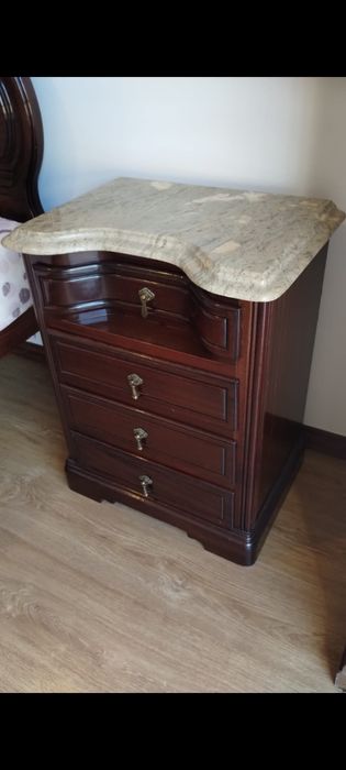 Cama, Jogo de quarto em perfeito estado