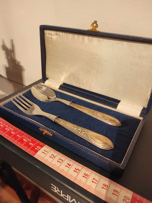 Talheres antigos – Garfo e colher em caixa original