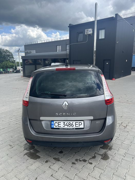 Продам автомобіль Renault scenic 3