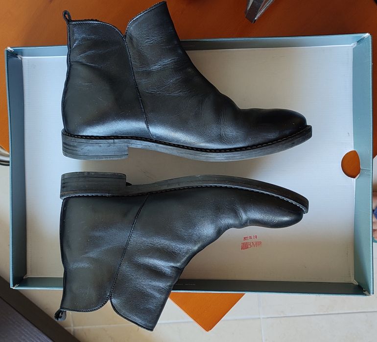 Botas em pele marca Tapadas