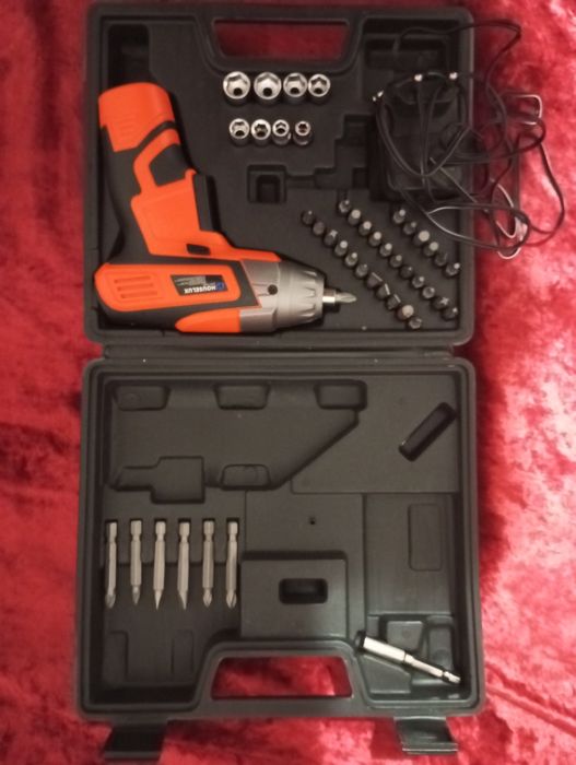 Продам электроотвёртку Houselux