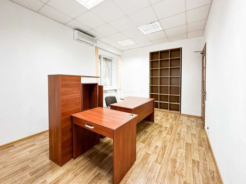 Продам помещение под офис, клинику, фонд по адресу:  ул. Крымская, 8.