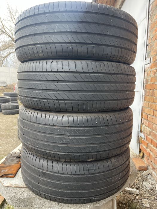 Літня резина 215/55 R18 michelin