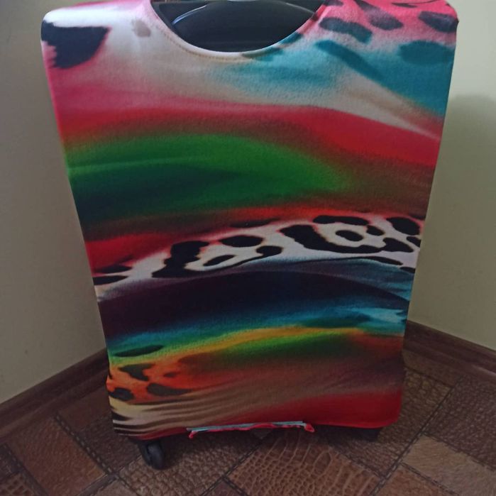 Чехол на чемодан