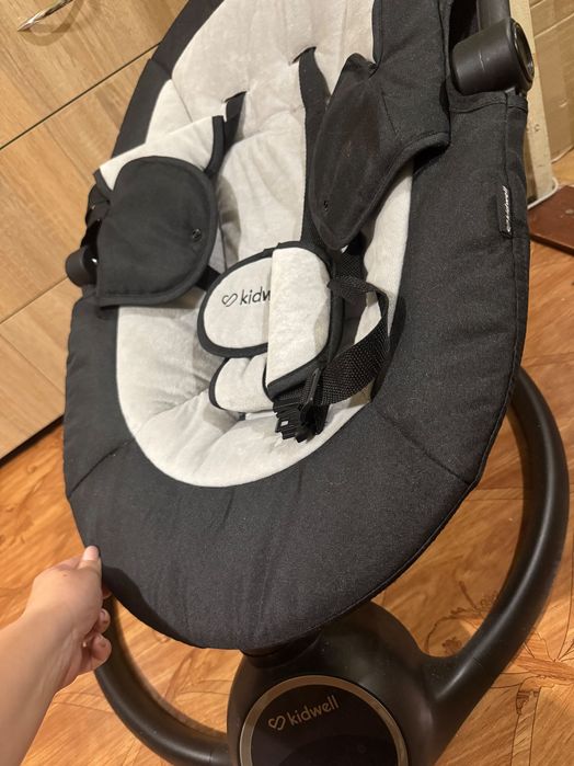 Продам заколисуючий центр,був у використанні декілька разів