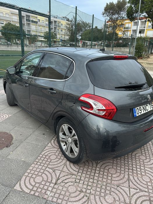 Peugeot 208 e-HDI 115 cv