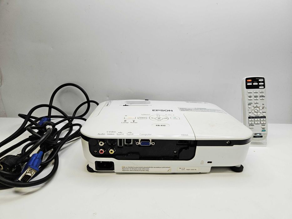 Projektor Epson EB-X12 – w 100% sprawny, z pilotem i kablem