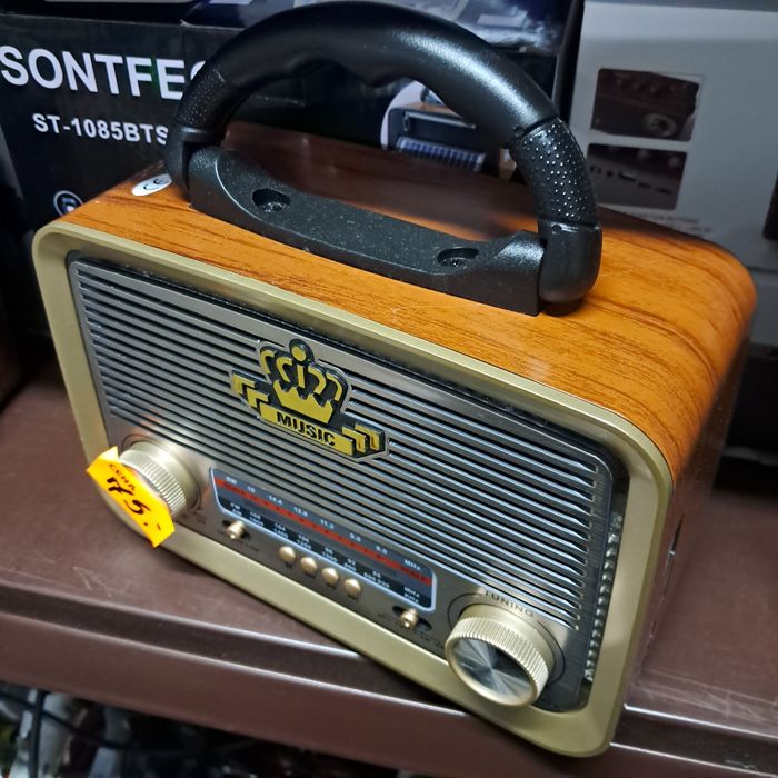 Radio solarne przenośne w stylu retro na Bluetooth