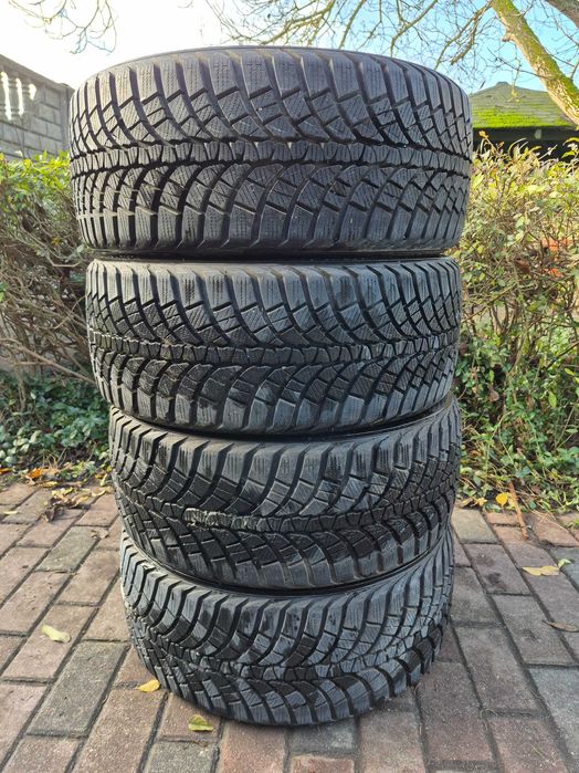 opony zimowe 225/40/R18