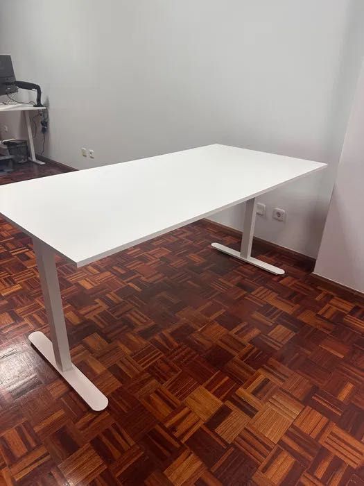Secretaria 100€ (quase nova)