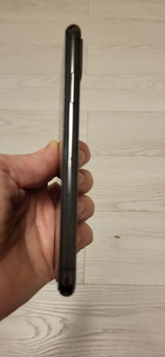 Телефон IPhone XS