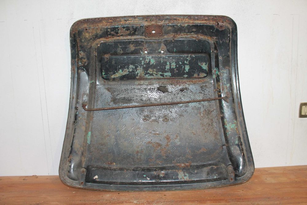 Morris Minor, tampa da mala