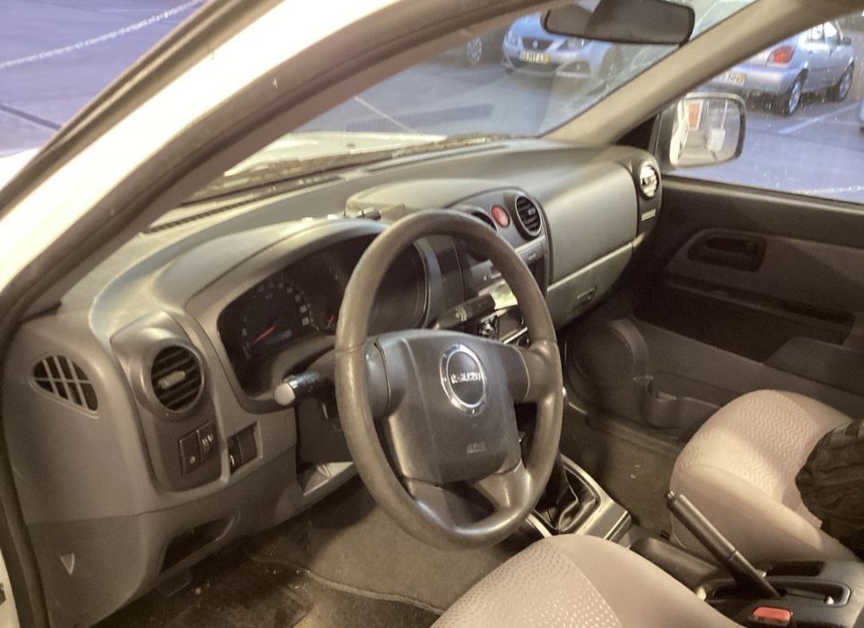 Isuzu D Max 2.5 TDI 135 CV de 2007 (Aceita-se Troca por Mota)