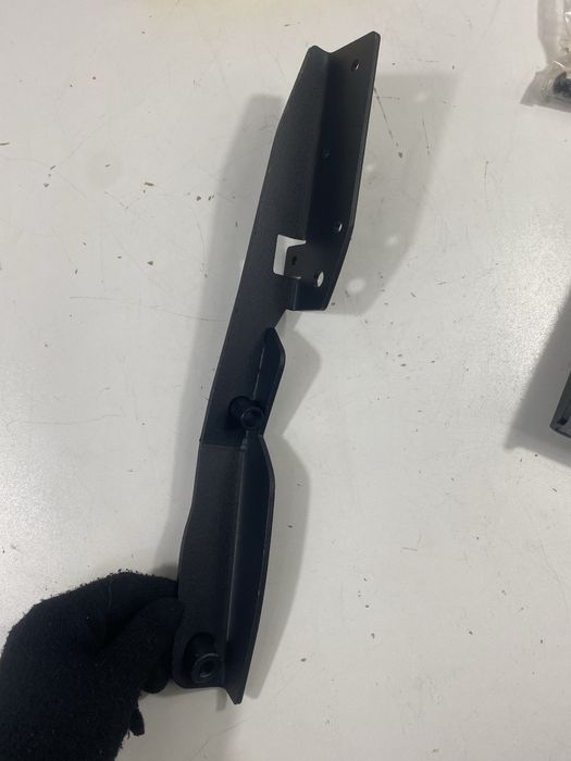 Honda Forza 125 Nowy Stelaż Pod Płytę do Kufra Centralnego B67