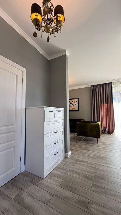 Продаж котеджу з терасою в с.Липники