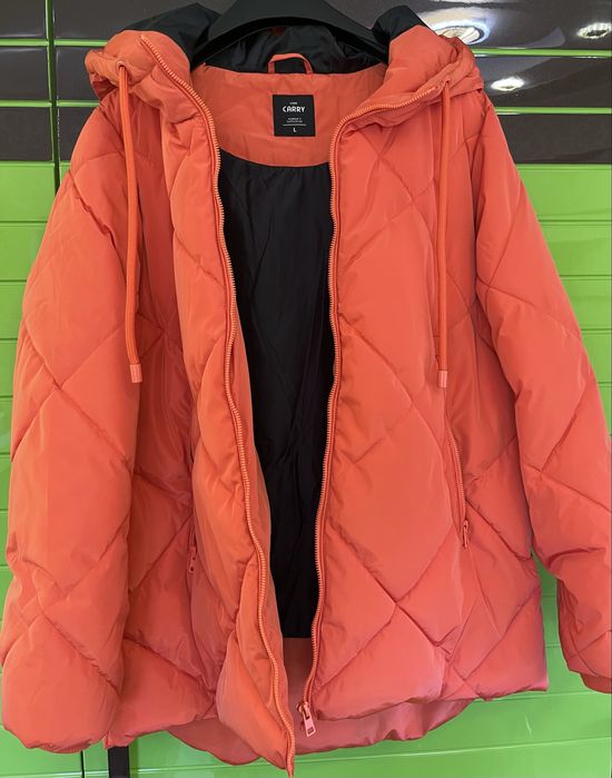 Курточка жіноча зимова р. L нова