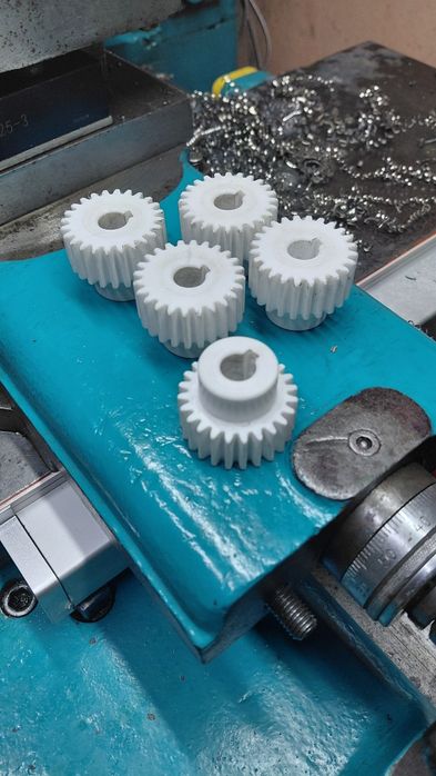 Токарні роботи..