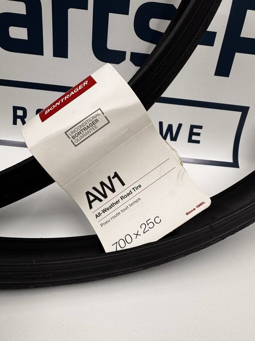 Opony szosowe Bontrager AW1 Hard-Case 700x25 c Komplet