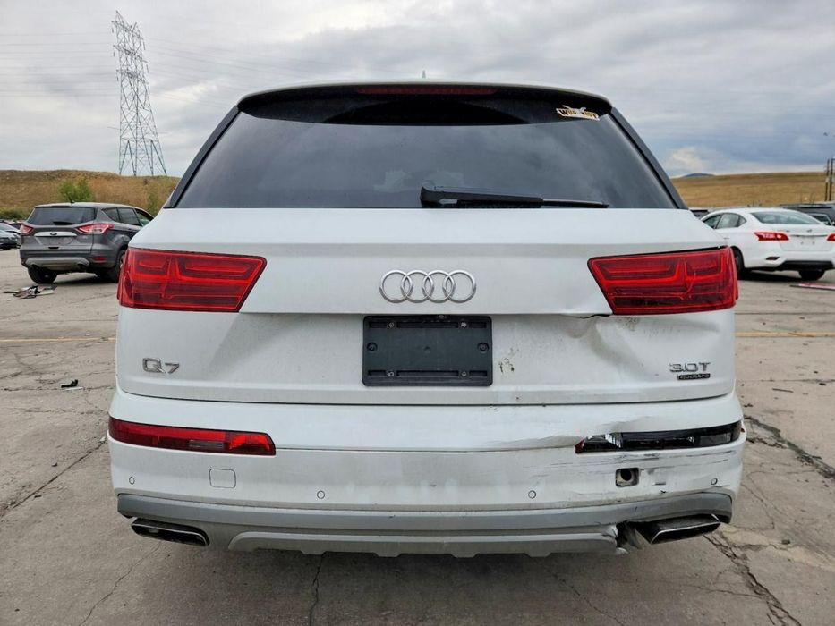 Audi Q7 PRESTIGE / 3.0 V6 / niski przebieg