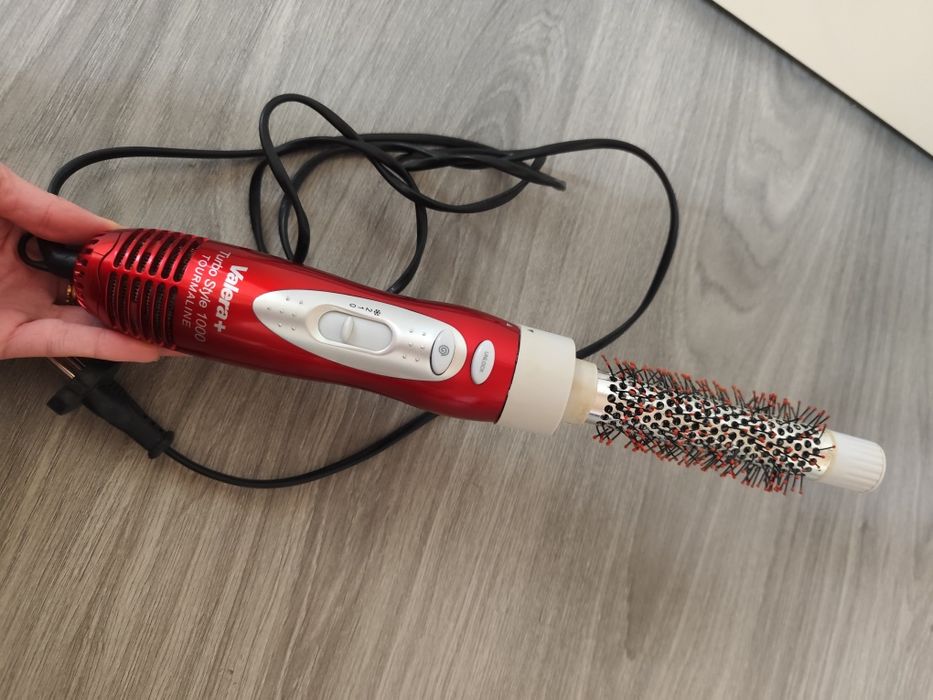 Фен-щітка Valera