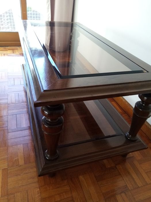 Mesa de apoio de sala de estar com  tampo de vidro