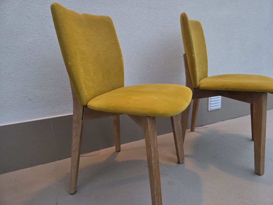 Vendo 6 cadeiras de mesa de jantar. Carvalho maciço. Estado BOM