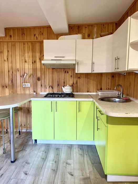 Здається будинок в тихому районі міста