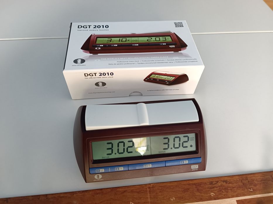 Шахматный набор с часами