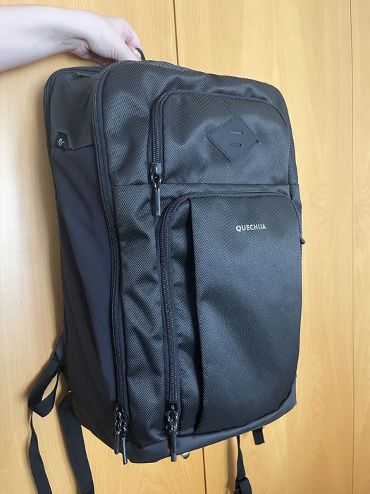 Mochila de viagem Quechua Escape 500 32L (preta)