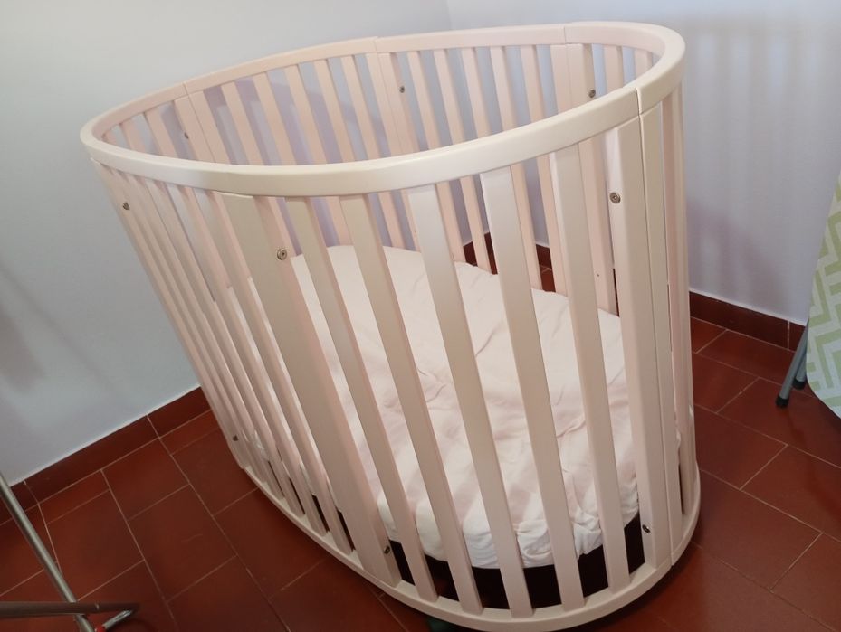 Berço oval tipo stokke