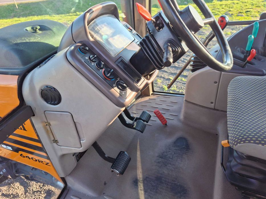Renault Ares 640 RZ