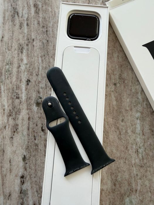Apple Watch Series 6 - 44mm (Aluminium, GPS)
