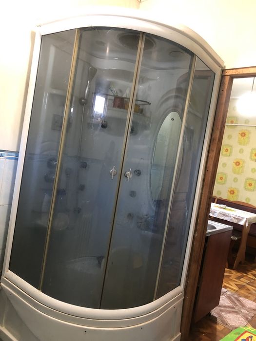 Продам затишний будинок в місті