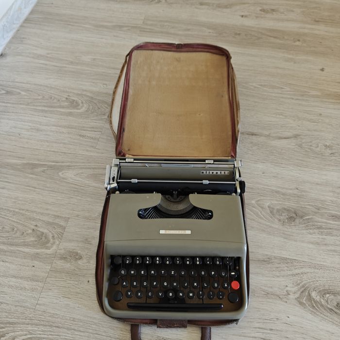 Maszyna Olivetti Lattera 22, maszyna do pisana