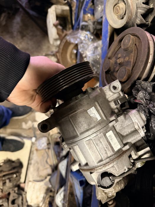 Продам компресор кондиціонера Ауді 6SEU12C VAG   4472209560