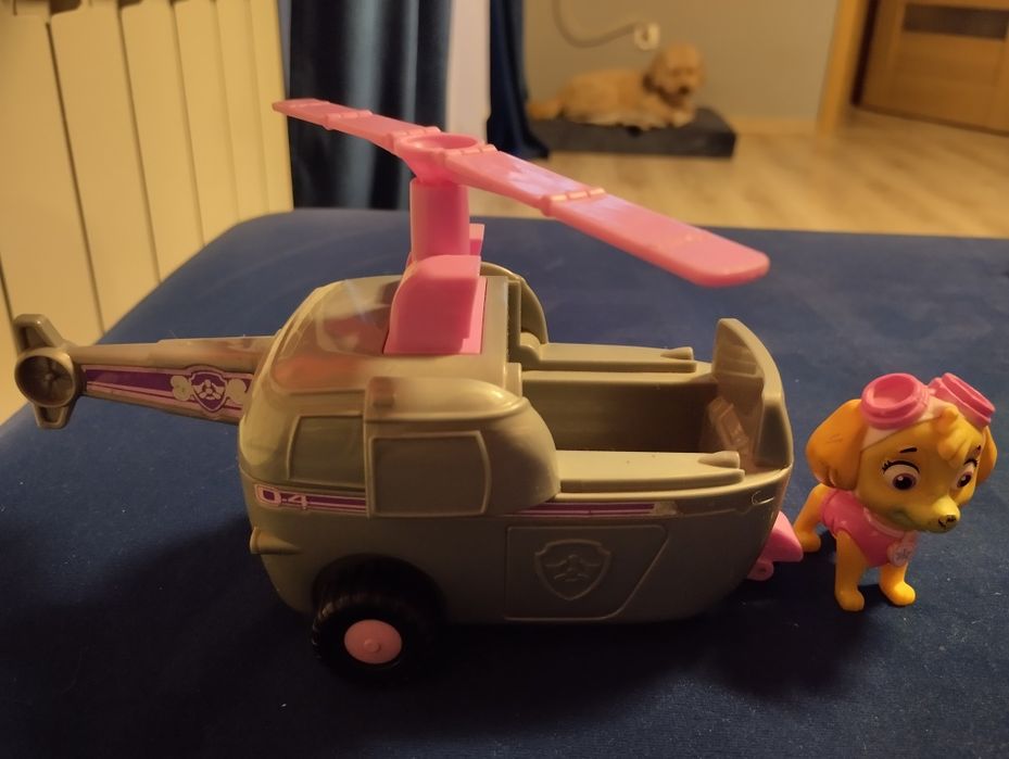 Psi patrol Skye z pojazdem