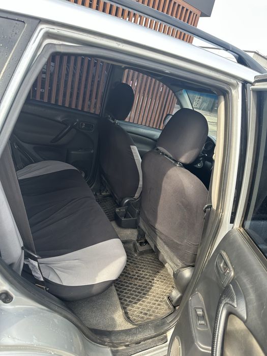 Продам Toyota RAV 4