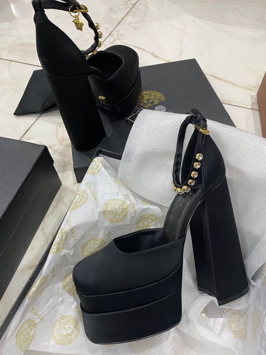 Туфли versace черные 38р.
