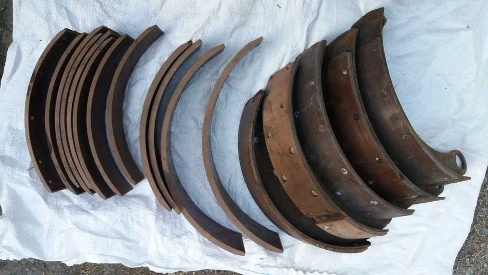 накладка D 420 мм на тормозную колодку ГАЗ МАЗ КамАЗ ЗиЛ КрАЗ Икарус