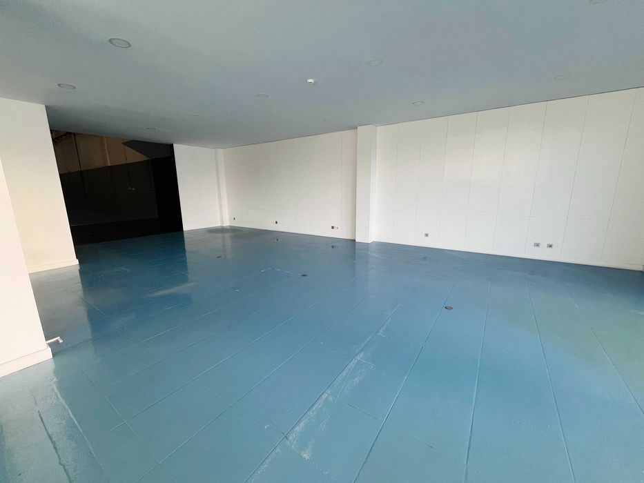 ARMAZÉM JUNTO À EXPONOR